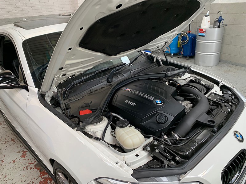 BMW-Engine-White.jpg